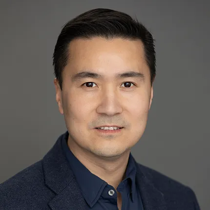 A headshot of Richard Li